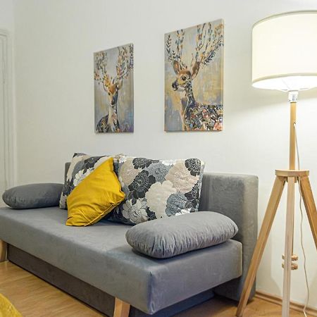 Economy 1Br Apartment Well Connected To The Whole City Viena Exterior foto